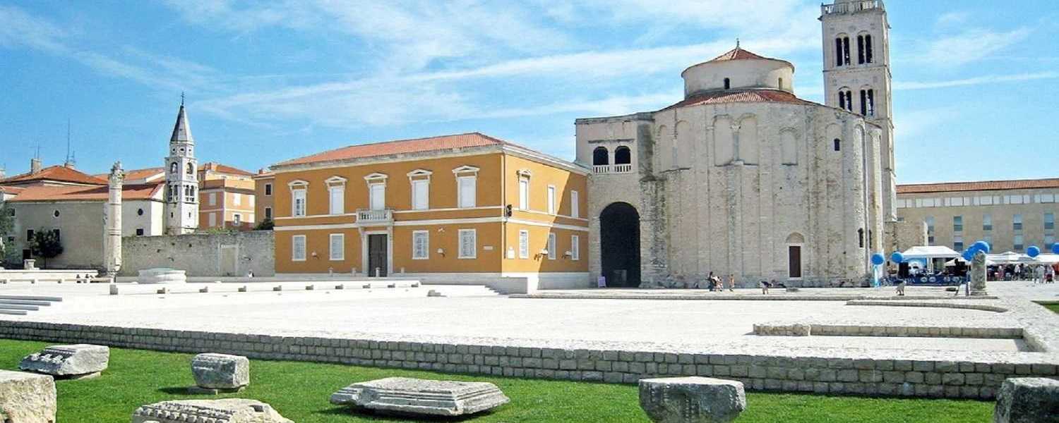 Luxe Zadar appartementen met zwembad, St Donat forum