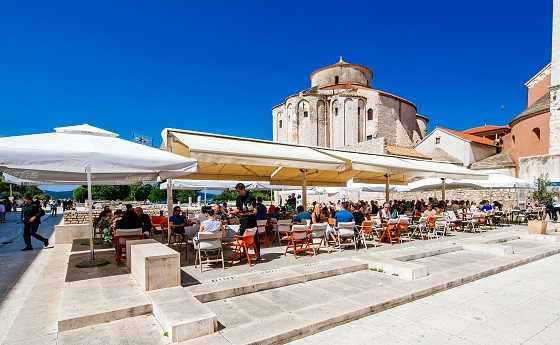  Caffe Bar Forum Underholdning Natteliv Zadar Kroatia klubber barer 